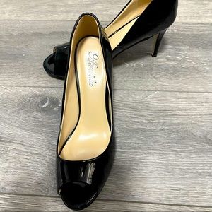 Atrevida Women's Tabina-01 Patent Leather Peep Toe Pumps
